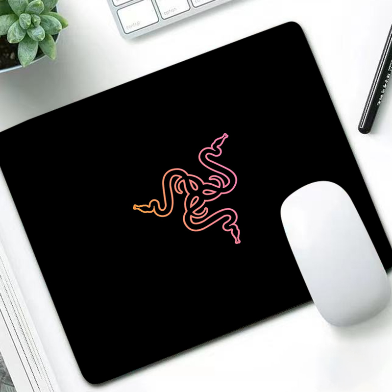 Gaming Keyboard Easy To Clean - Razer Lüks Mouse Pad Anime Oyuncu
